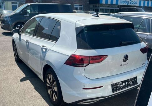 Volkswagen Golf, 2024 3
