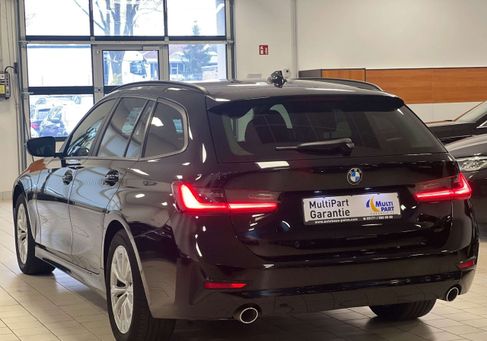 BMW 318, 2022