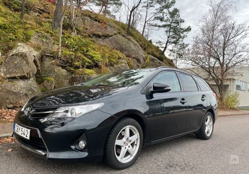 Toyota Auris Touring Sports, 2014