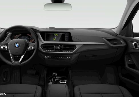BMW 118, 2023