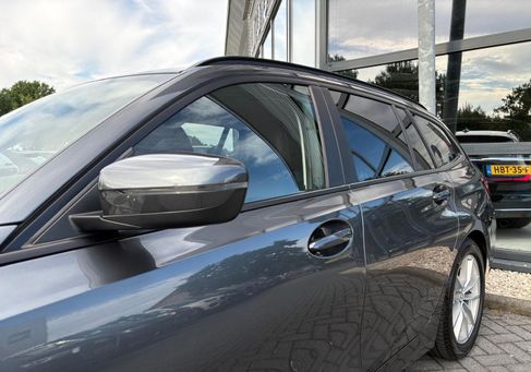 BMW 330, 2020