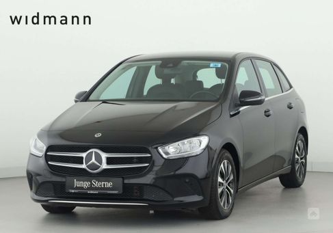 Mercedes-Benz B 180, 2023
