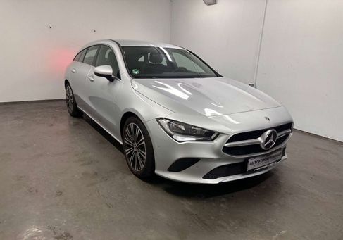 Mercedes-Benz CLA 200, 2022