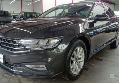 Volkswagen Passat, 2021