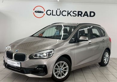 BMW 216, 2021