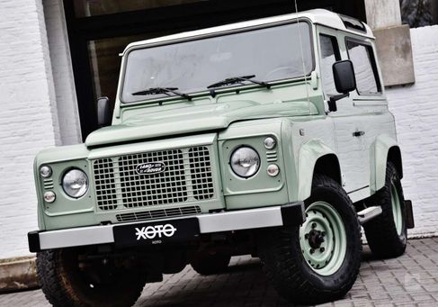 Land Rover Defender, 2015