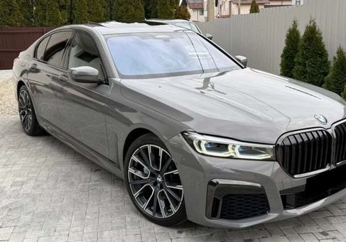 BMW 730, 2021