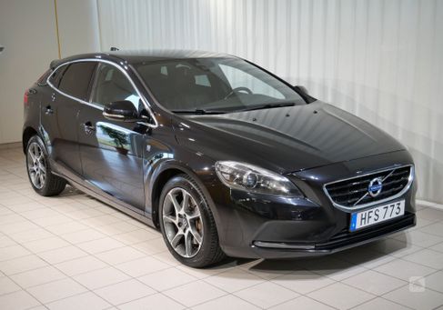 Volvo V40, 2015