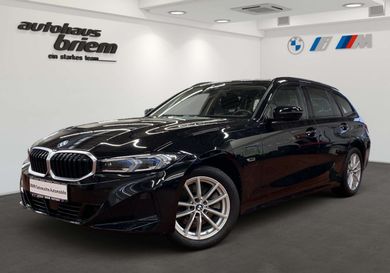BMW 330, 2022
