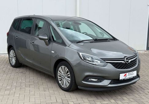 Opel Zafira, 2017