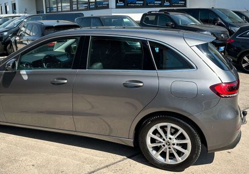 Mercedes-Benz B 220, 2020