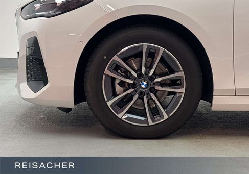 BMW 220, 2025 3