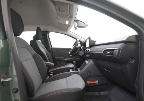 Dacia Sandero, 2024 3