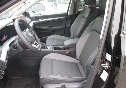 Volkswagen Golf, 2025