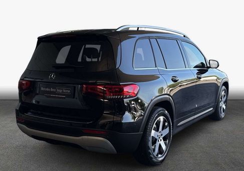 Mercedes-Benz GLB 200, 2023