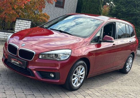 BMW 216, 2018