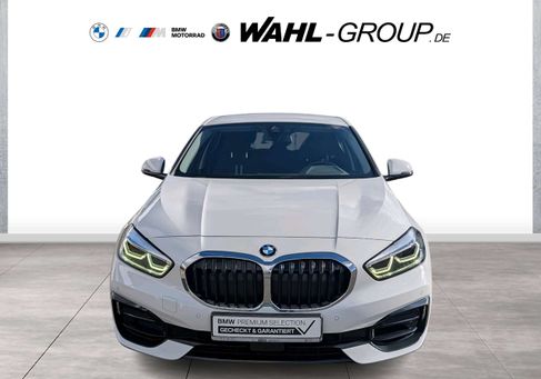 BMW 120, 2022 3