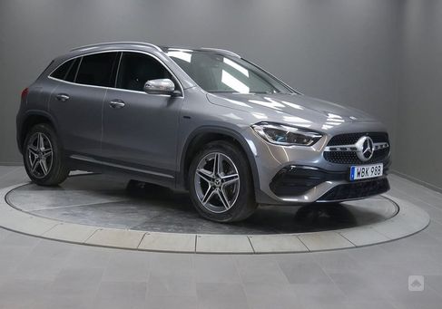 Mercedes-Benz GLA 250, 2021