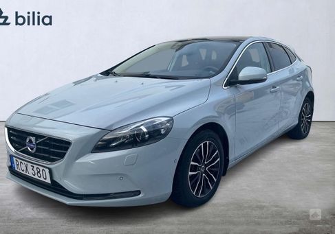 Volvo V40, 2016