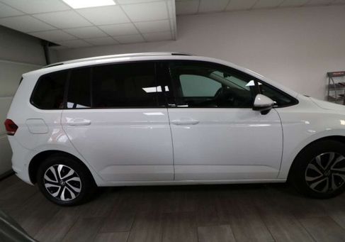 Volkswagen Touran, 2023 2