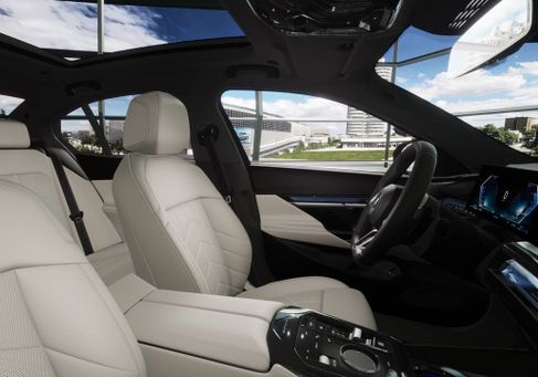 BMW 550, 2025