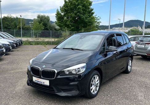 BMW 216, 2021
