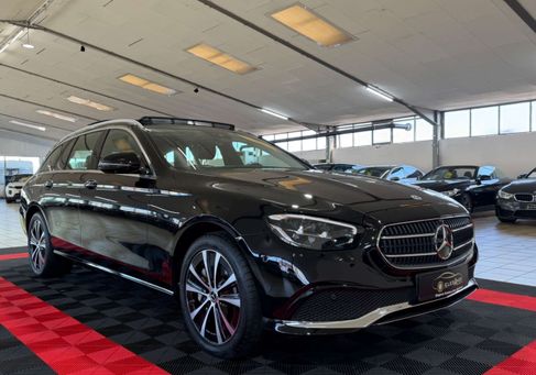 Mercedes-Benz E 300, 2022