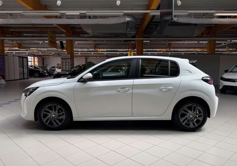 Peugeot 208, 2021 3