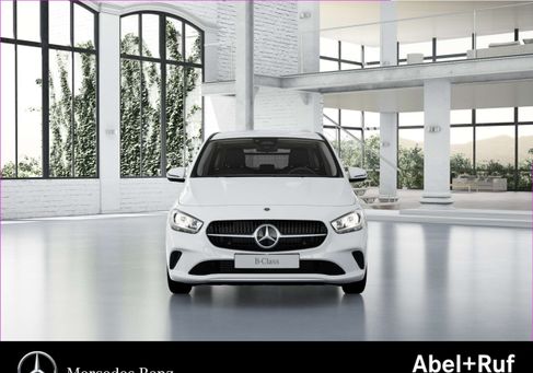 Mercedes-Benz B 180, 2023