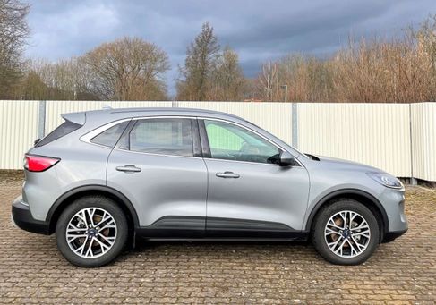 Ford Kuga, 2021