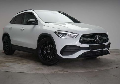 Mercedes-Benz GLA 220, 2021