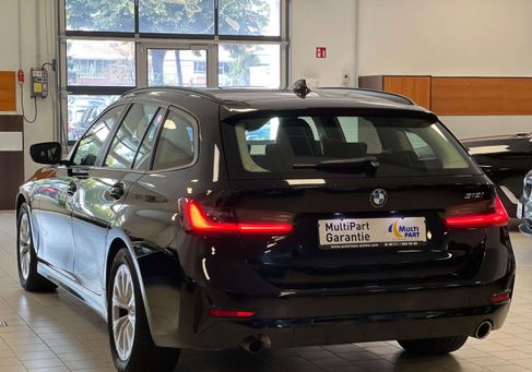 BMW 318, 2022