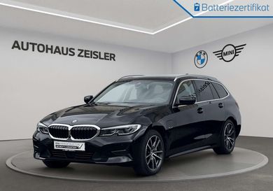 BMW 330, 2022