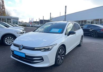 Volkswagen Golf, 2024