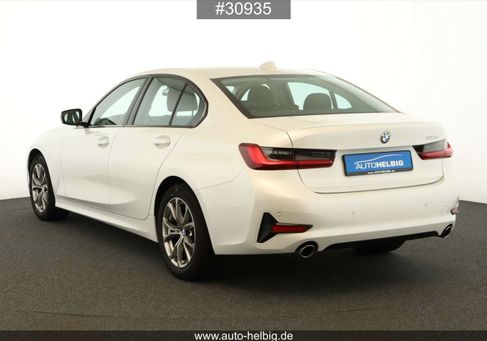 BMW 318, 2022