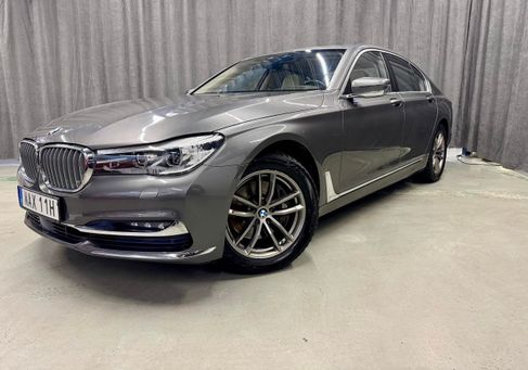 BMW 730, 2016