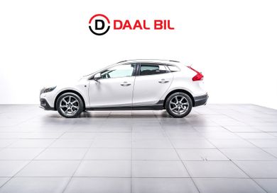 Volvo V40 Cross Country, 2015