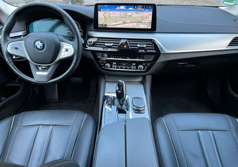 BMW 530, 2021