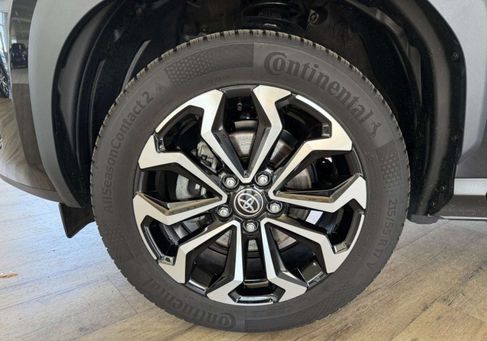 Toyota Yaris Cross, 2025