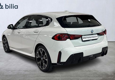 BMW 120, 2025