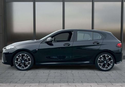 BMW 120, 2025