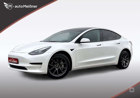 Tesla Model 3, 2022