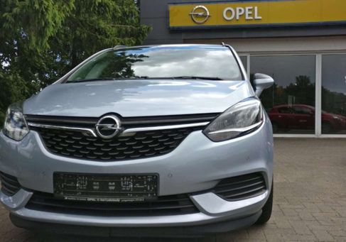 Opel Zafira, 2017