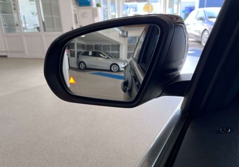 Mercedes-Benz GLB 200, 2020 3
