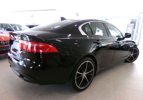 Jaguar XE, 2018