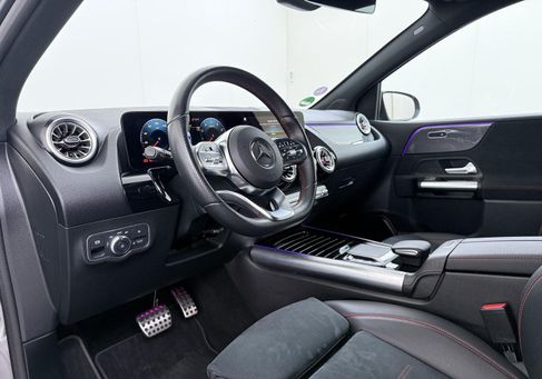 Mercedes-Benz B 180, 2022