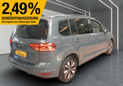 Volkswagen Touran, 2025 3