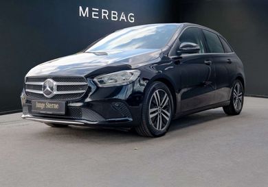 Mercedes-Benz B 180, 2022