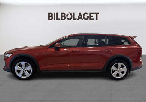 Volvo V60 Cross Country, 2021