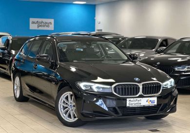 BMW 330, 2022